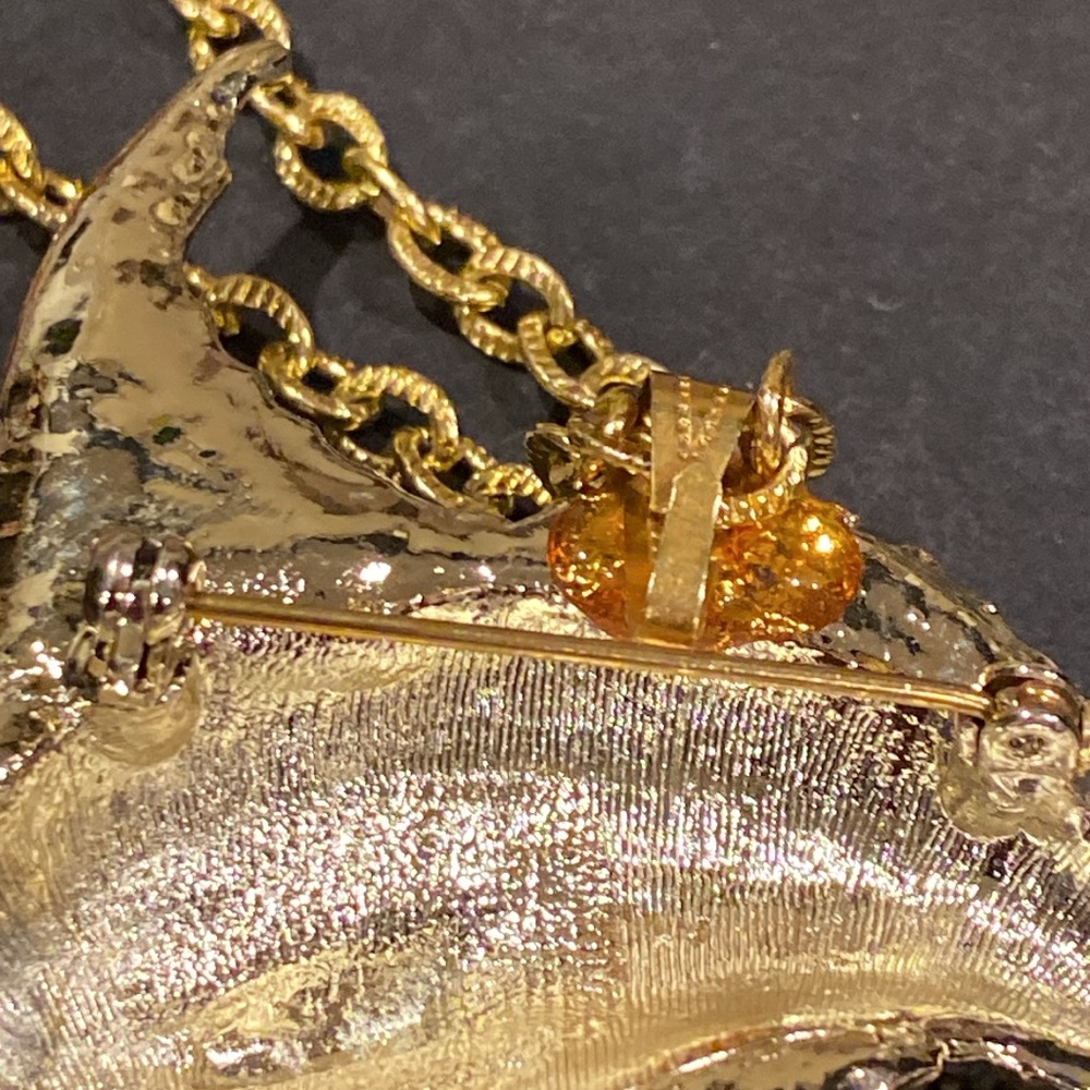 Gold Tone Vintage Fish Pendant Necklace and Brooch Brown Topaz Color Crystal. - Picture 5 of 7